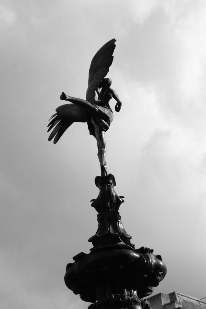 Picadilly,Eros,London