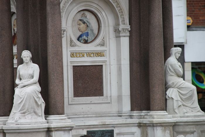 Victoria and Albert,Brighton,Monument