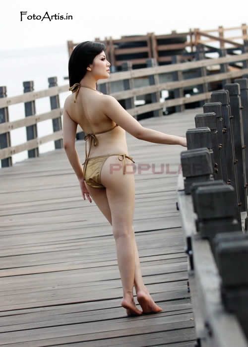 Hot Model Ranti Yulia  - Very Sexy Bikini