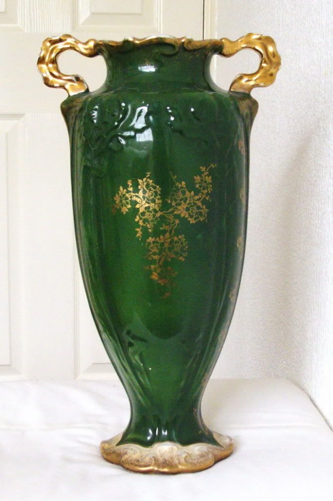 A LARGE ANTIQUE VICTORIAN DECORATIVE VASE eBay