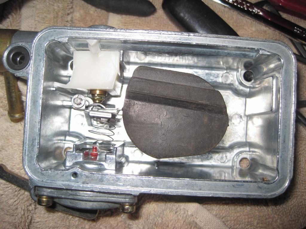 carb flooding...found this whne opened Team Chevelle