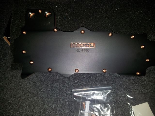 http://i903.photobucket.com/albums/ac240/Henkenator68NL/Alphacool%20Nexxos%206990%20Water%20block%20series/WaterblockPhoto4.jpg http://i903.photobucket.com/albums/ac240/Henkenator68NL/Alphacool%20Nexxos%206990%20Water%20block%20series/WaterblockPhoto4.jpg